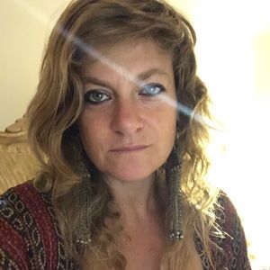 Meet your Posher, Eve